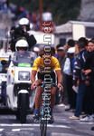 Eugveni Berzin in giallo al Tour de France