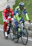 Ivan Basso  seguito a ruota da Stefano Garzelli