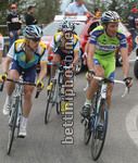 Levi Leipheimer con Cristopher Horner a fianco di Ivan Basso