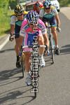 Damiano Cunego in azione seguito da Lance Armstrong