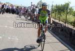 Ivan Basso sulle prime rampe del Vesuvio attacca
