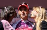 Philippe Gilbert baciato dalle miss