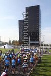 i concorrenti pronti al via della pedalata