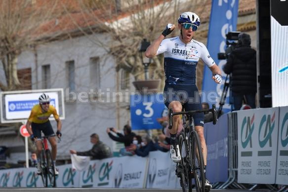 Michael Woods vince sul muro di Fayence (Bettini Photo)