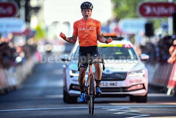 Laffermazione di Carpenter nella seconda tappa del Tour of Britain (foto Bettini)